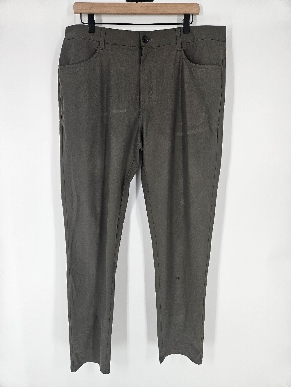 Vuori Olive Green Meta™ Pant Athletic Slim Fit 32" FLAWED